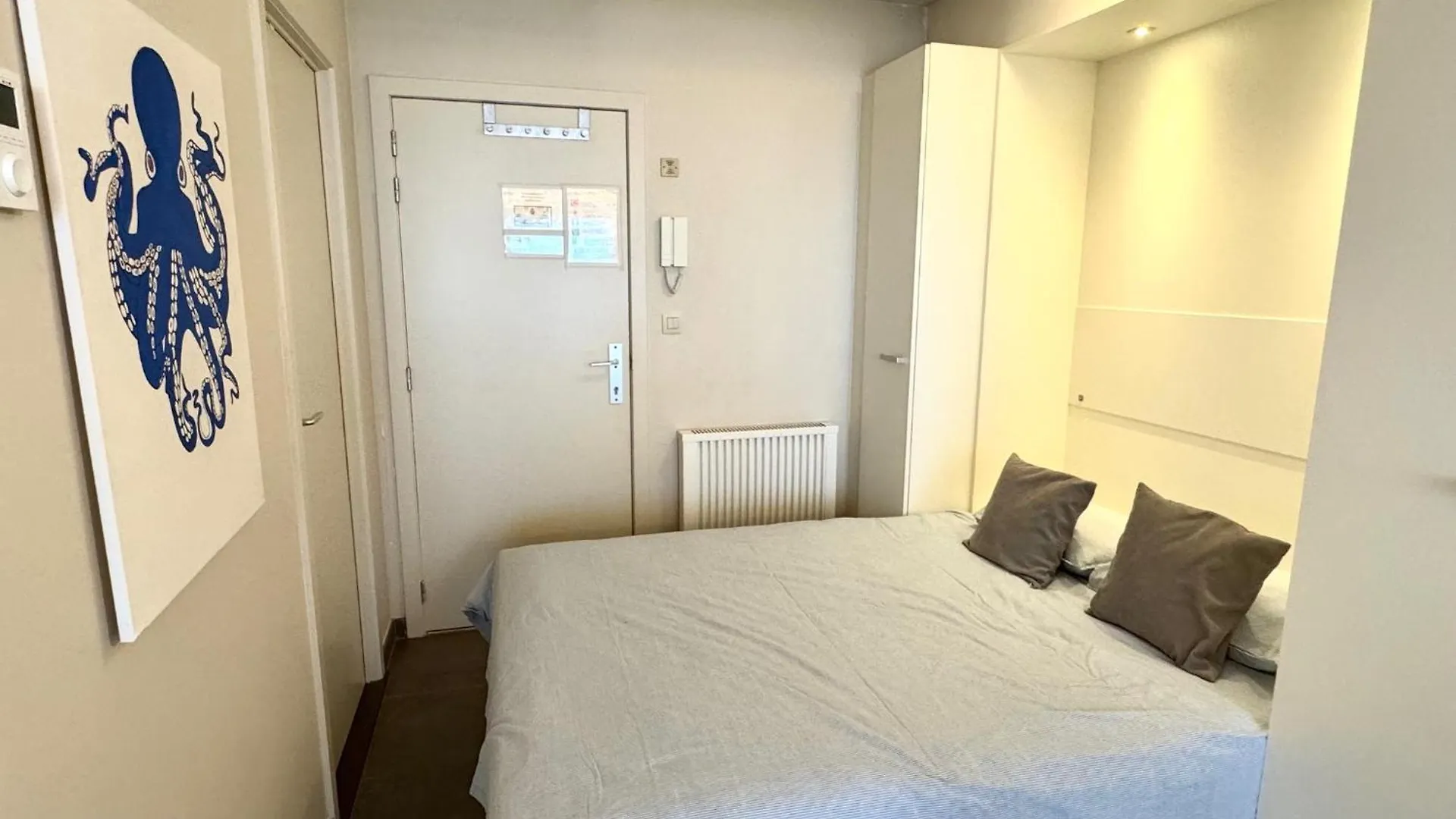 Apartment Studio Zeedijk Emperador Middelkerke Belgium